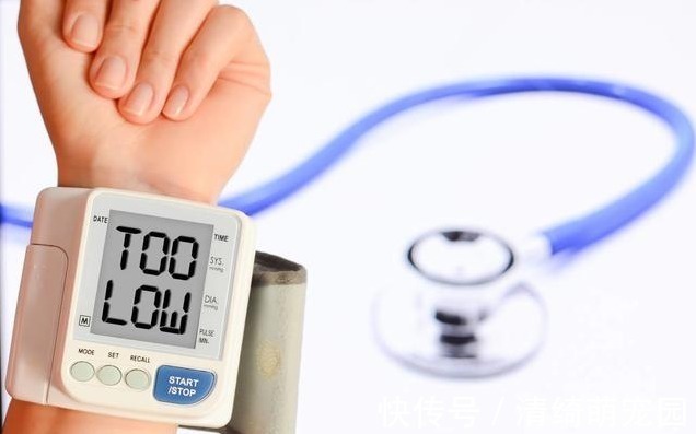 甜食|糖尿病的“死对头”并不是甜食,若再不忌口,血糖越来越高