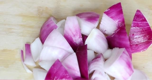 鸡蛋液|洋葱这么吃,血管不堵不得病,三高不近身,一辈子不受血栓困扰