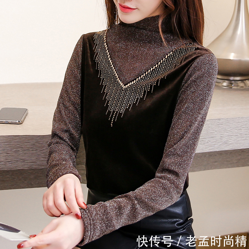 时尚 女人的内搭非常多,唯独不能缺这样的打底,款式迷人,时尚显年轻