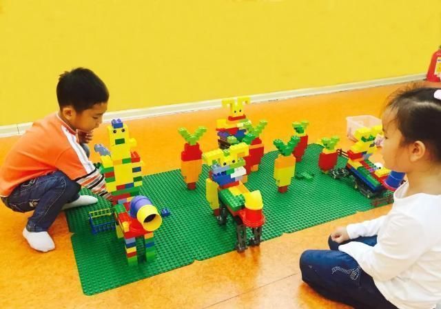 发育|孩子从小玩这3种玩具,智力发育快人一步,家长不要心疼钱