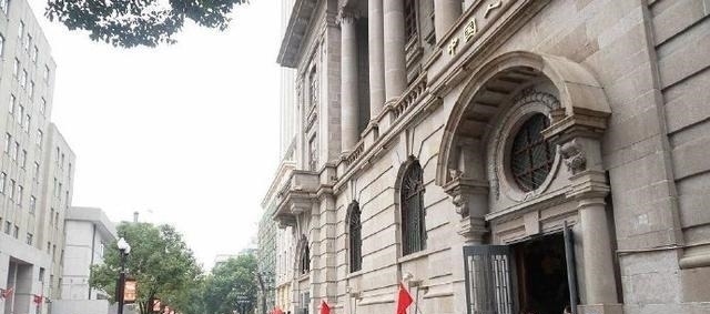 市集|观众排长队入场，江汉路非遗市集人气爆棚