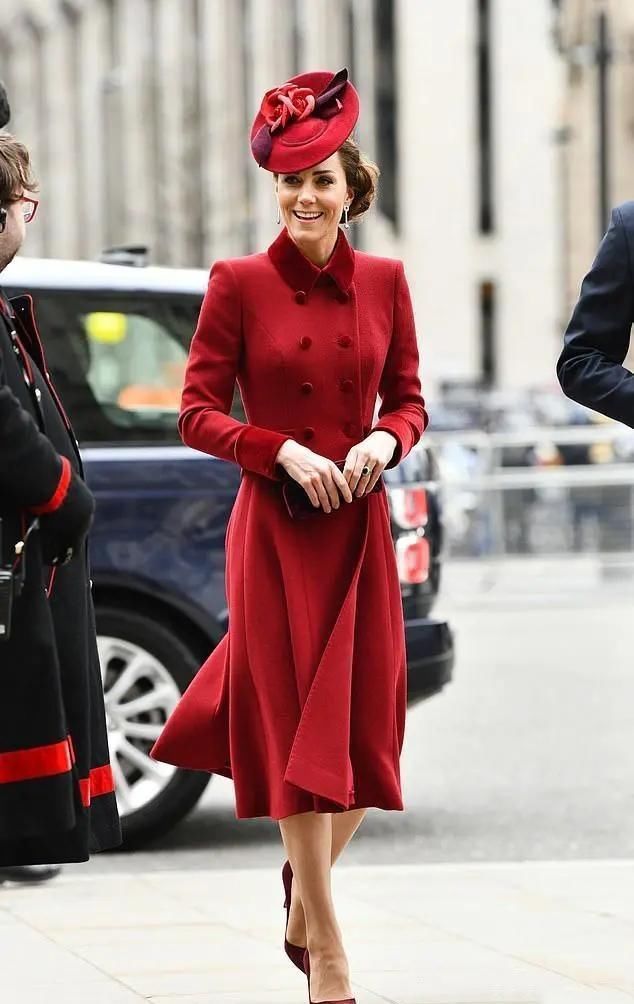 安排|令人心跳加速的单品,红色高跟鞋安排上,雅致又性感,真是不一般