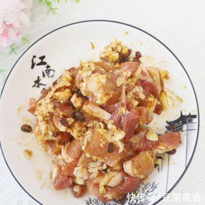 豆瓣酱|正宗地道的手工粉蒸肉做法,速来围观