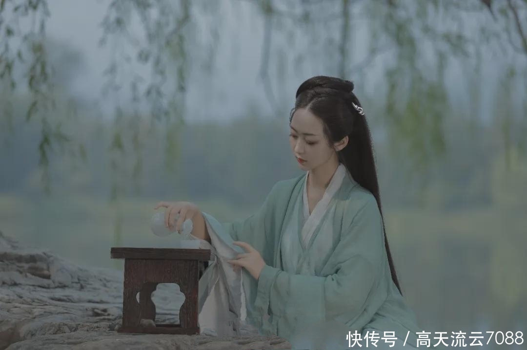 七绝《春色琴柔》