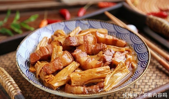 做红烧肉时,要不要焯水这一步做错了,难怪肉又老又柴不好吃