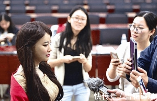 佳佳|中国成功研制美女机器人,五官精致功能完善,未来会取代人类吗?