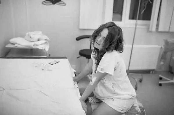 分娩|震撼!实拍产妇分娩全过程,记录新生命诞生的艰辛美好