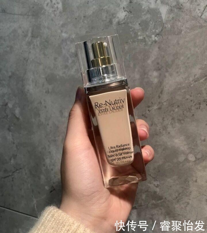 好用的大牌粉底液推荐“阿玛尼蓝标清透且遮瑕好