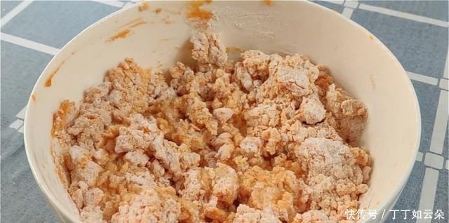 家里有红薯的试试这个做法,不烙不油炸,层次丰富软糯香甜