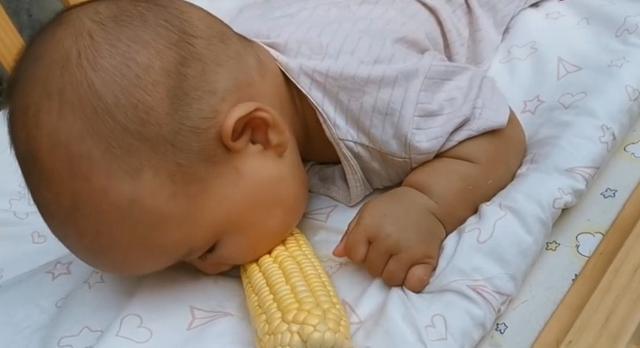 宝宝|宝宝未满一岁,有几种辅食少喂,看似有营养实际可能伤肠胃