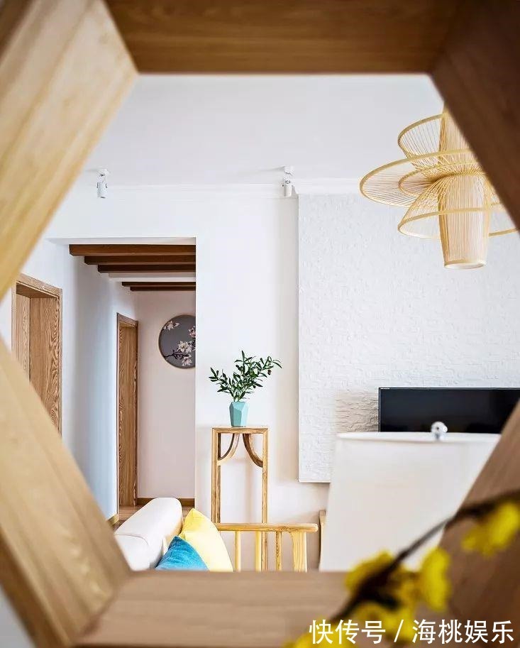 书房|135平四居室,原木中式风格,文化石电视墙,又增添了些野性美