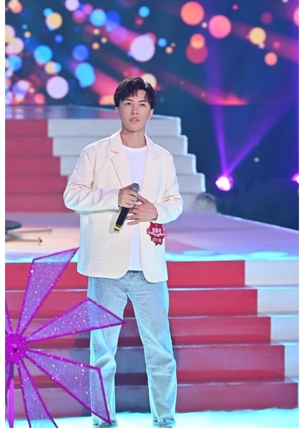 星光大道|酷狗直播王牌男聲張斯可登陸《星光大道》，實力表現斬獲周冠軍