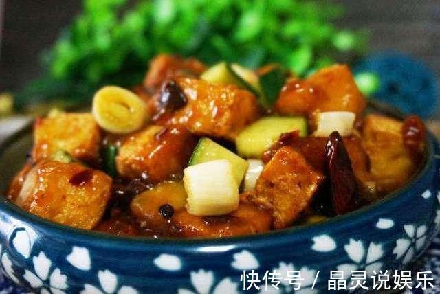 家常下饭菜，只要10分钟就能出锅，冬天好吃又营养，做法很简单
