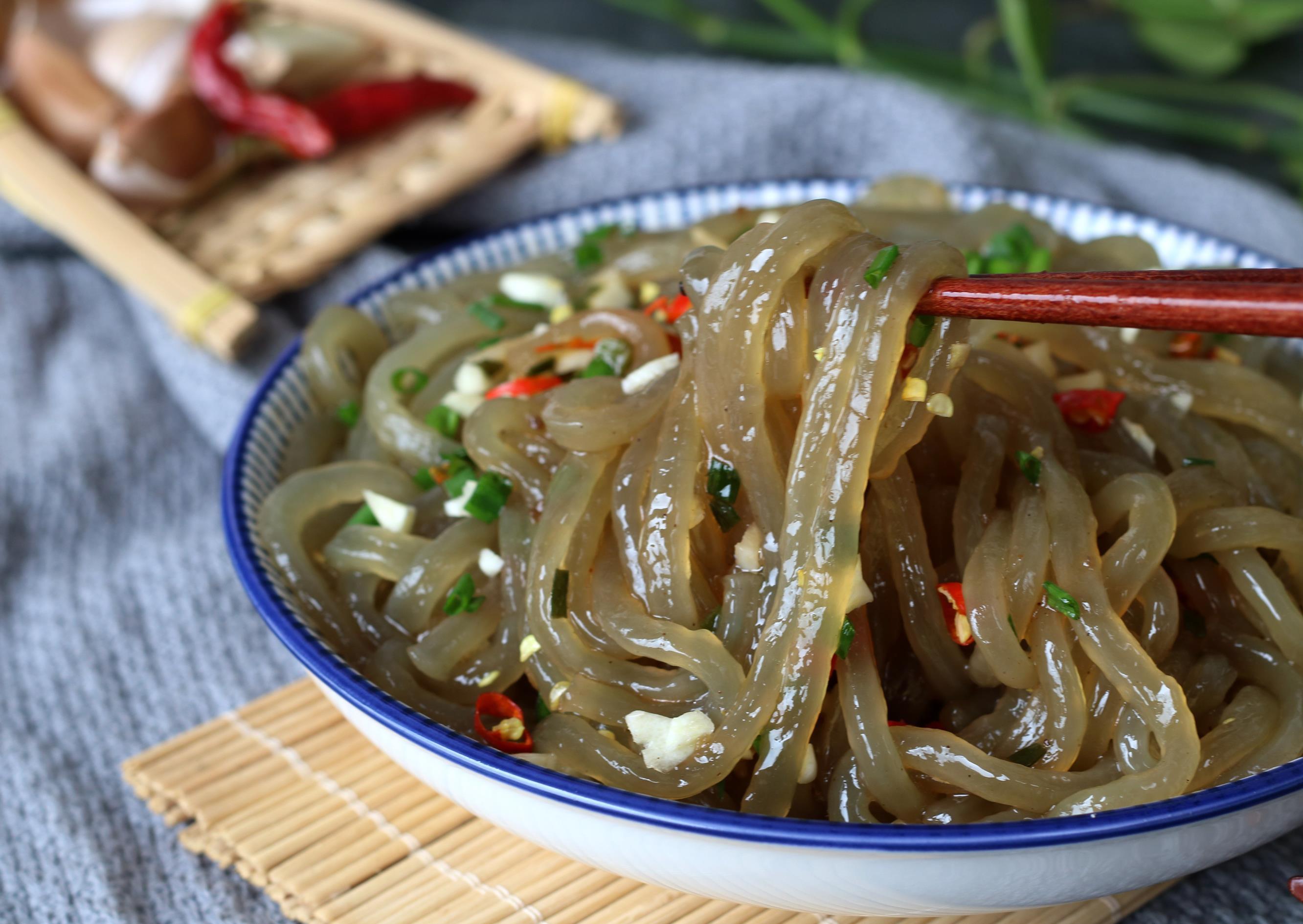 凉拌红薯粉|天气热没胃口，吃点它，当饭又当菜，能减肥还不会饿着肚子