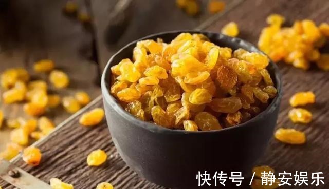有没有人告诉你|葡萄干煮水喝,排毒又养颜,堪比冬虫夏草,效果翻倍哦!