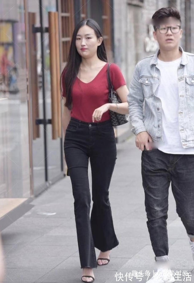 喇叭裤 心里的话,好想带你回家,如此有魅力的辣妈,你喜欢吗