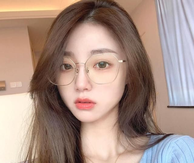 眉毛|“戴眼镜”的女人,这样化妆才好看!放大双眼又气质,颜值提升快
