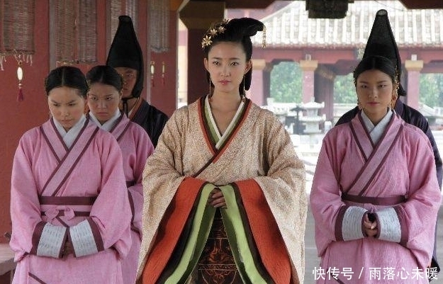 电视剧中,古人一年四季都穿着大长袖,他们不热吗?