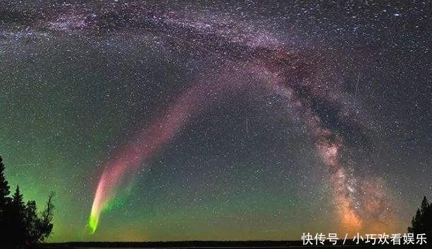 明末,天空突然出现红色光带,无数人害怕,专家:担心再次出现