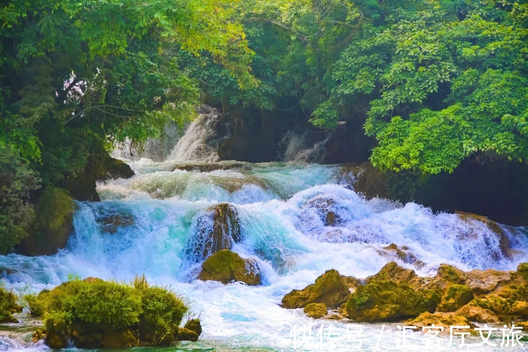 花山岩画景区|比桂林人少，比荔波精致，这座广西小城才是隔世的世外桃源！