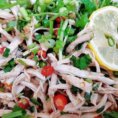 小米辣|柠檬手撕鸡胸肉