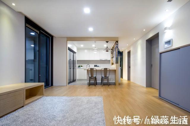 储物柜|一家3口的低欲望生活,客厅不摆沙发卧室不买床,反而越住越舒服