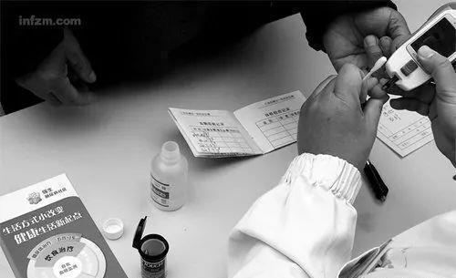 脾胃|患糖尿病10年以上的人,是怎样生活的?2个控糖好方,值得收藏!