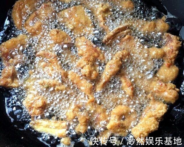 炸酥肉|老妈的炸酥肉秘方,一定要加“它”,香嫩入味,放凉也不软