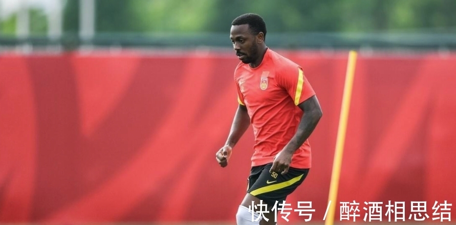 中锋|国足迎转折!2员归化回归+再归化1中锋,7归化阵容力保李铁帅位
