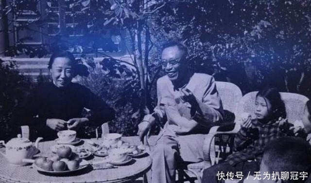 坐出|溥仪最“男人”的8天，将审判席坐出龙椅的感觉，和日本天皇对骂