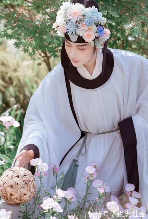 茱萸$真·花美男|穿汉服还要在头上戴花,本以为会奇怪,但被惊艳到了