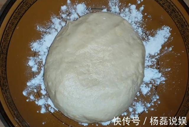 健康|不加泡打粉，不用巩，教你做健康油条，2个关键步骤，蓬松又酥脆