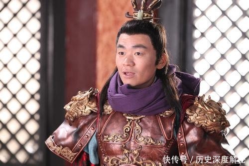 李元霸武功那么厉害,基本无敌,为什么却怕罗成呢?