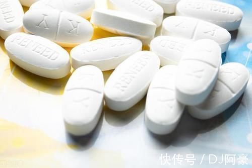 同型半胱氨酸|老人预防“脑梗”和“老年痴呆”,合理补充叶酸和B12,效果不错