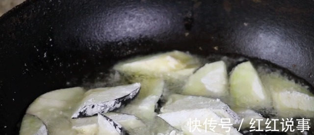 干辣椒|终于找到茄子最好吃的做法,我家一周做5次,比吃肉还解馋,香!