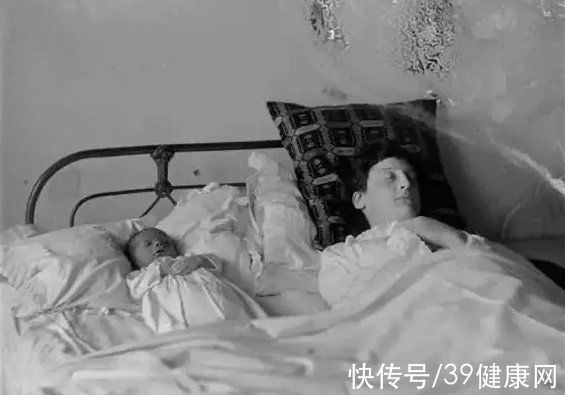 赛麦尔维斯|女人生孩子有多伟大？2680位母亲离奇丧命，1具男尸解开谜题