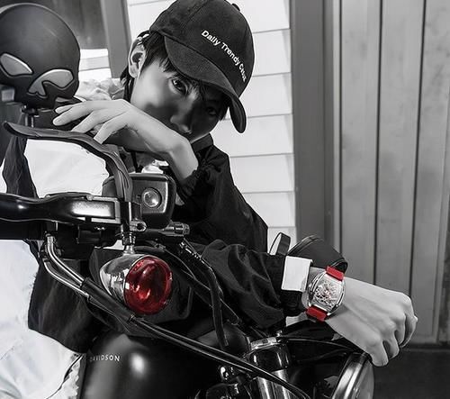 国内一家企业挑战全机械表，男人的“第一块”全机械手表？