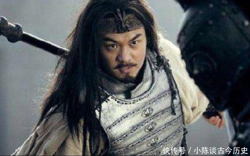 赵云|关羽为何看不起马超和黄忠，对于赵云却从不轻视，这是为何？