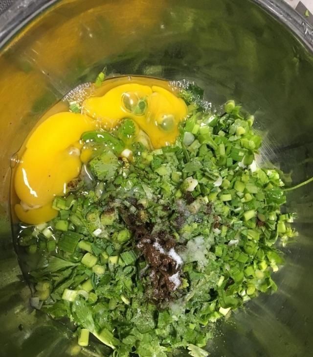 养生|芹菜,不要再炒着吃了,教你一个新吃法,不仅美味,而且还养生