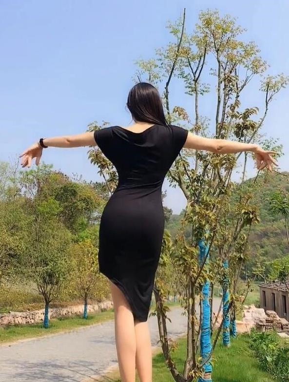 曼妙感 真正的好女人,美成这样实在少见,好想带她回老家爸爸估计会喜欢