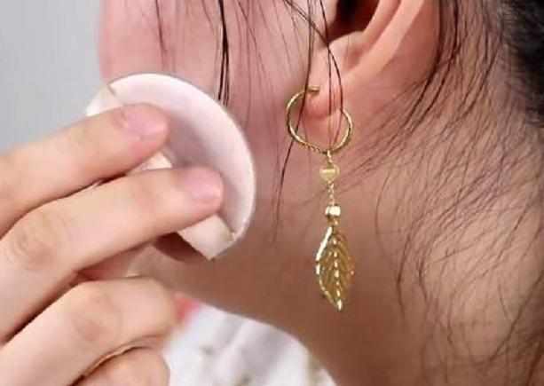 化妆品 女人再邋遢,也别这样戴“黄金耳环”!好多人不懂,戴错趁早摘下