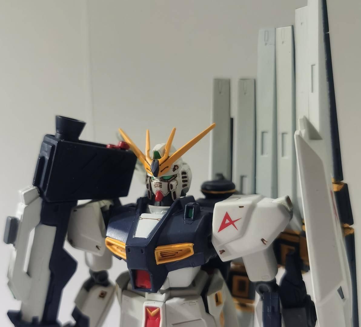 奇迹|[藏品展示] 小比例的奇迹，万代hcmpro和emia牛高达和沙扎比