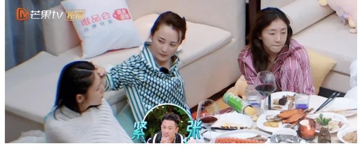 真人秀|真人秀终于不浪费粮食了，明星们集体吃盒饭，比之前要接地气的多