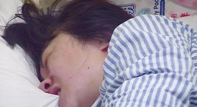 真是揪心！孕妈妈顺产生下了健康宝宝，没想到接下来竟然大出血