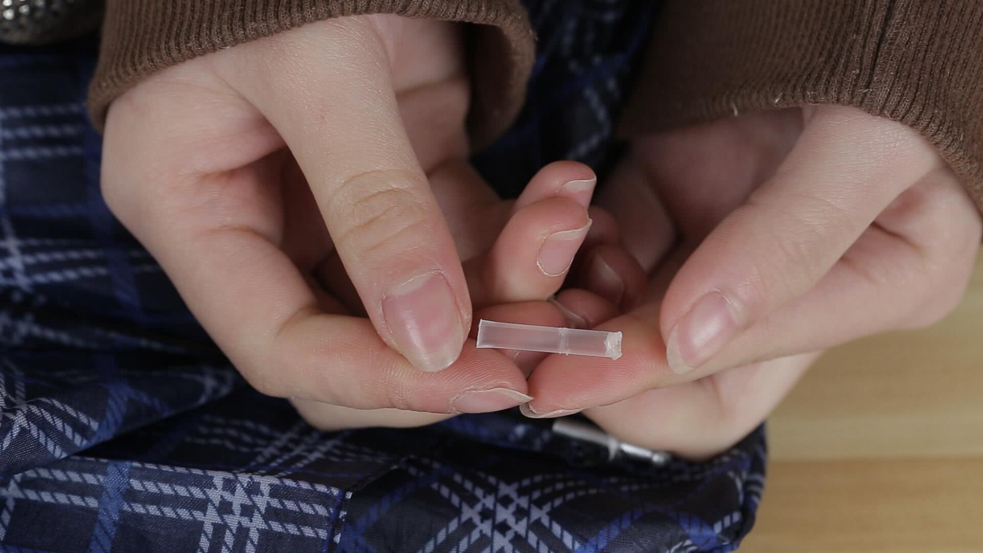 雨伞小帽掉了伞别丢,缝根吸管在上面,解决困扰大家的一个难题