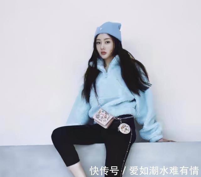 打底裤 小黑裤已经失宠了!现在流行“打底裤”外穿,搭大衣、卫衣都好看!
