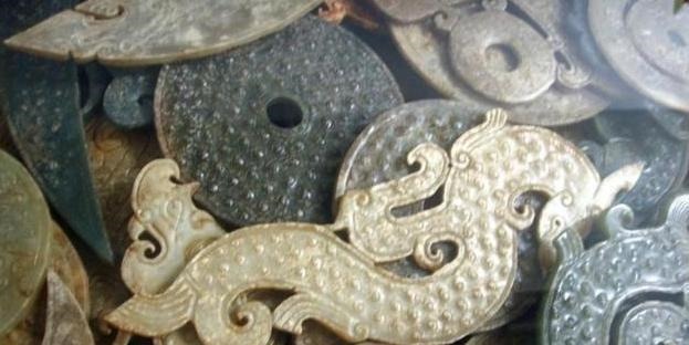 活羊|疯狂的文物造假,把玉塞入活羊体内3年后取出,老家具用鸟粪美容
