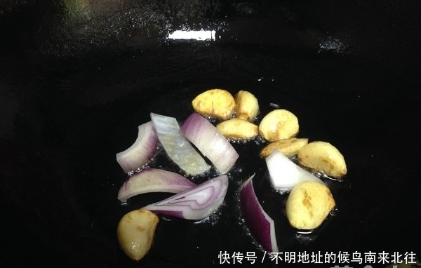 这菜切记不能隔夜吃,放进冰箱也不行,家有老人要注意!