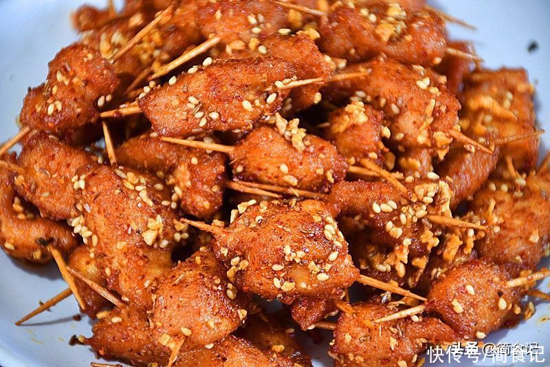 下酒|鸡胸肉别再煮着吃了！试试这样做，能当零食能下酒，比烧烤还解馋