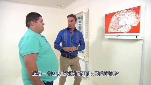 睡着|84斤瘦子和308斤胖子交换饮食，一顿抵三顿，睡着还要被迫吃宵夜